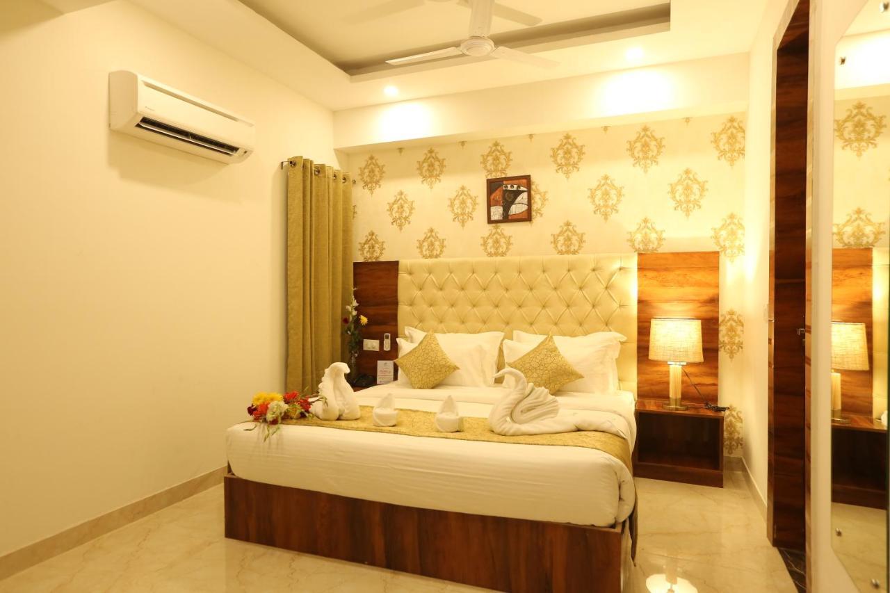 Hotel The Vegas Delhi Airport- A Boutique Hotel Nuova Delhi Esterno foto