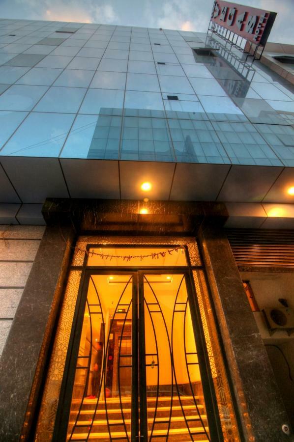 Hotel The Vegas Delhi Airport- A Boutique Hotel Nuova Delhi Esterno foto