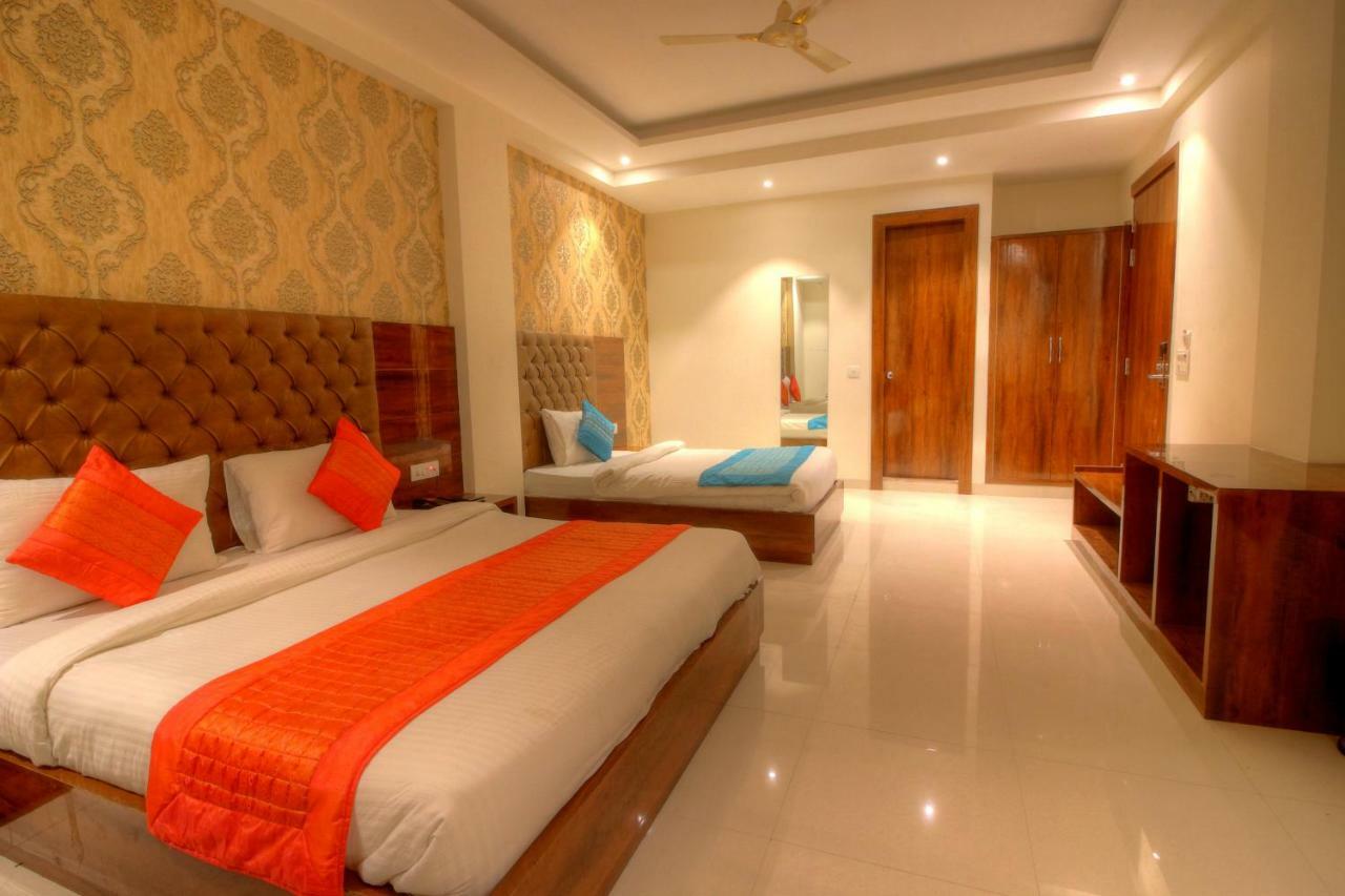 Hotel The Vegas Delhi Airport- A Boutique Hotel Nuova Delhi Esterno foto