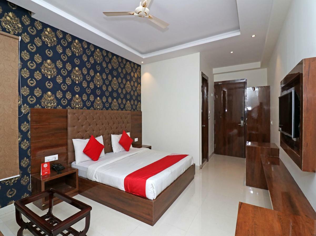 Hotel The Vegas Delhi Airport- A Boutique Hotel Nuova Delhi Esterno foto