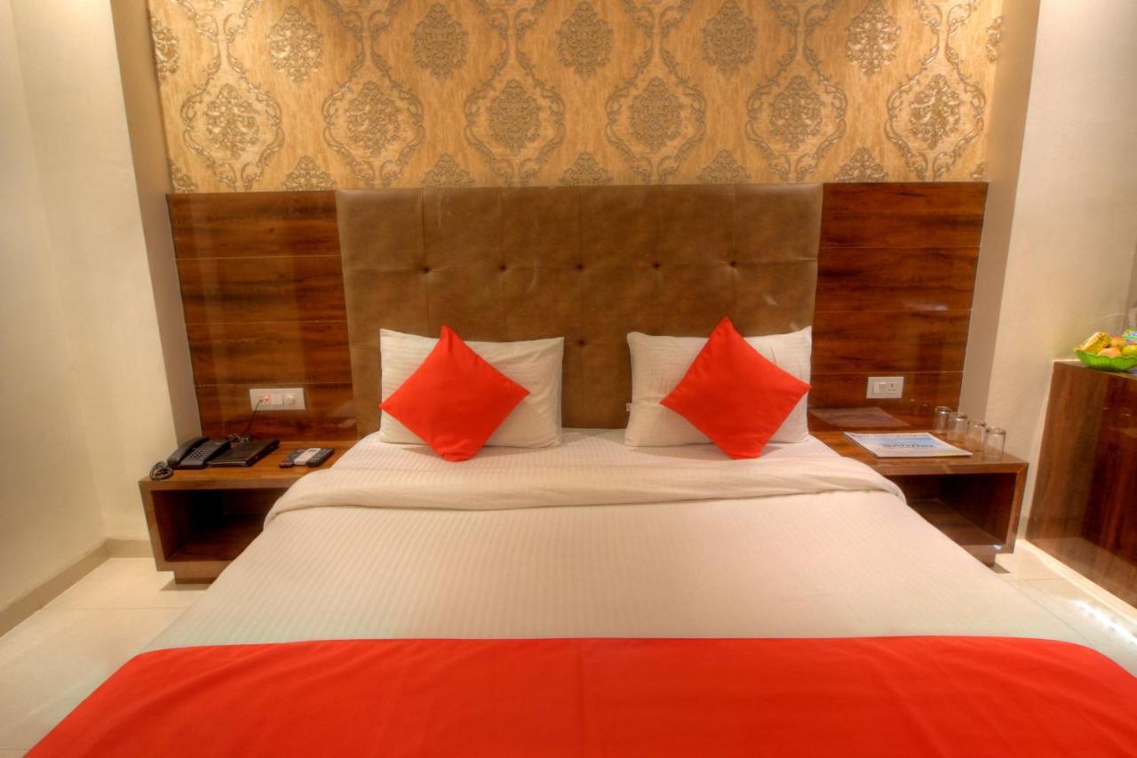 Hotel The Vegas Delhi Airport- A Boutique Hotel Nuova Delhi Esterno foto